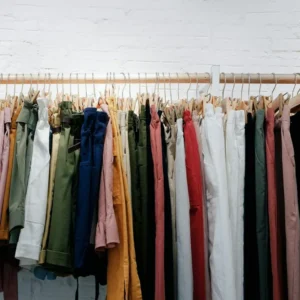Guarda-roupa cápsula: as peças-chave que combinam entre si